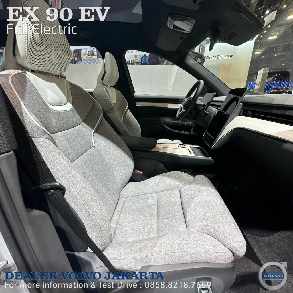 Interior Volvo EX90 EV Indonesia 2024 Beige 2
