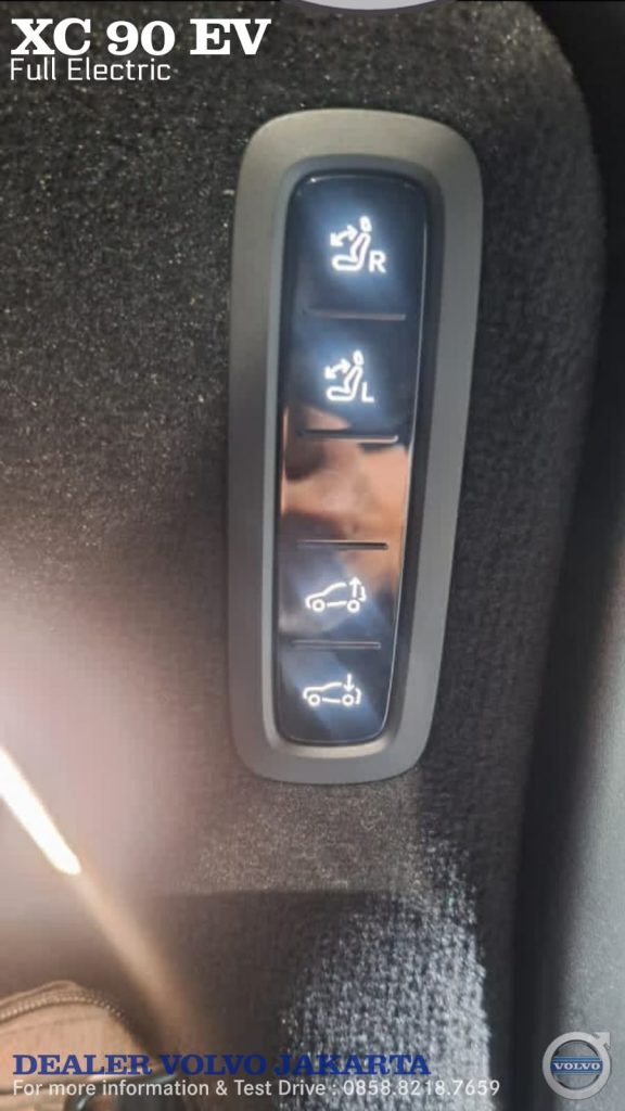 Interior New Volvo EX90 EV SUV 2026 Indonesia Full Electric Black 75e